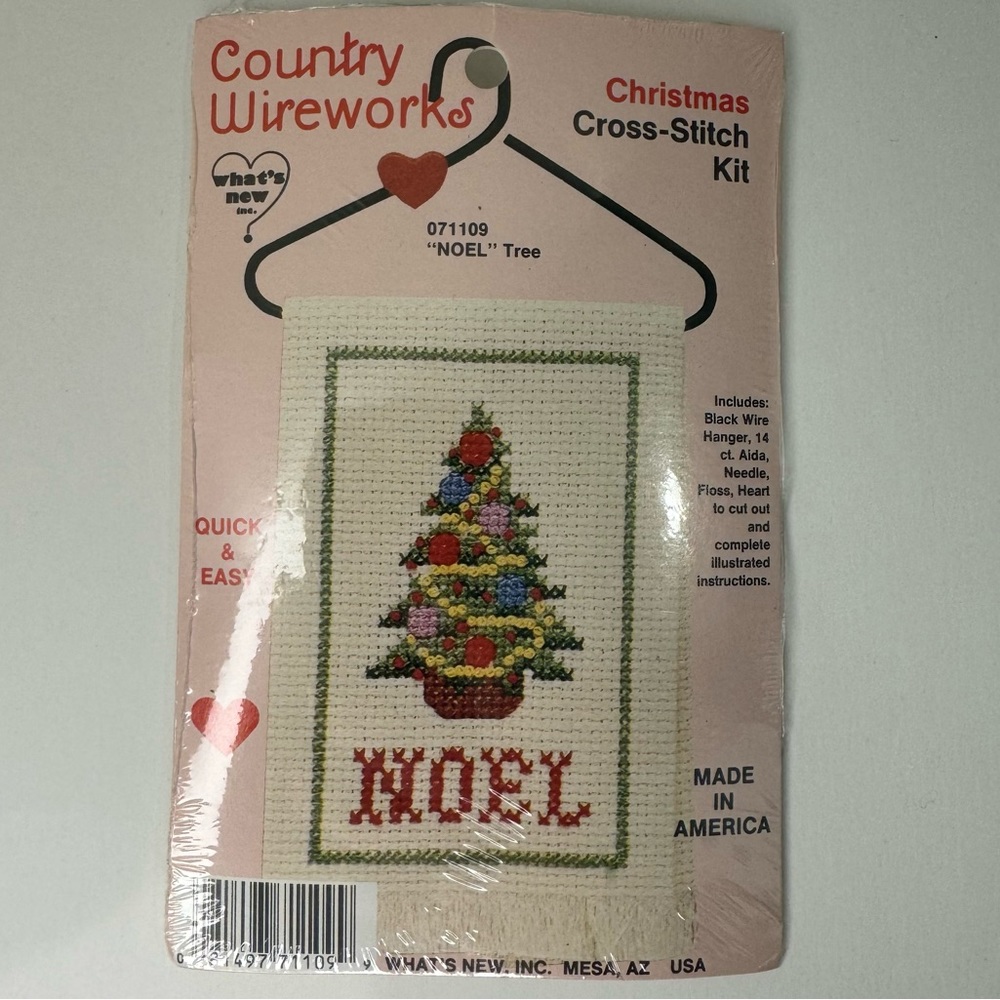 Country Wireworks Vintage Cross Stitch Kit - Christmas Noel Tree